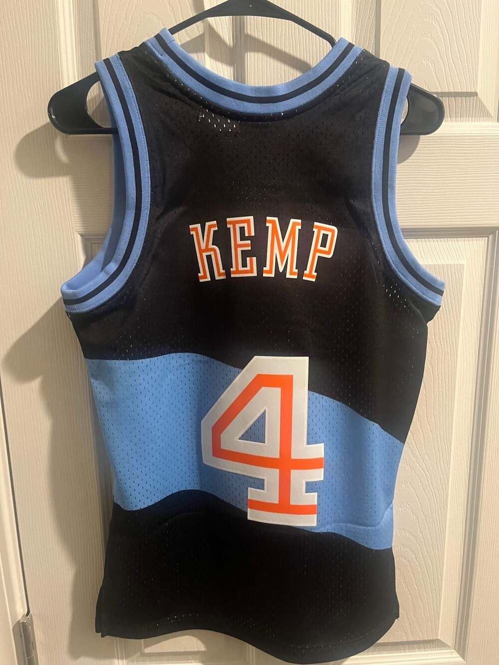 Mitchell & Ness NBA Swingman Jersey Cavaliers 97 Shawn Kemp, Black, Small - Picture 1 of 6